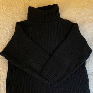 Black Urban Outfitters Turtleneck Sweater